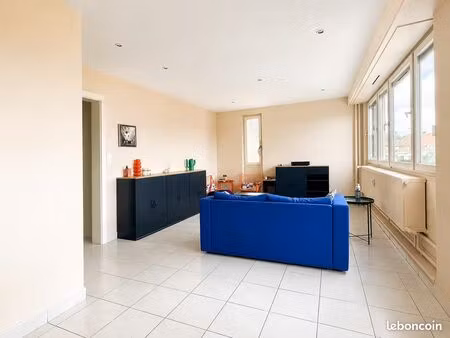 à louer – superbe 2 pièces meublé avec balcon – strasbourg neudorf