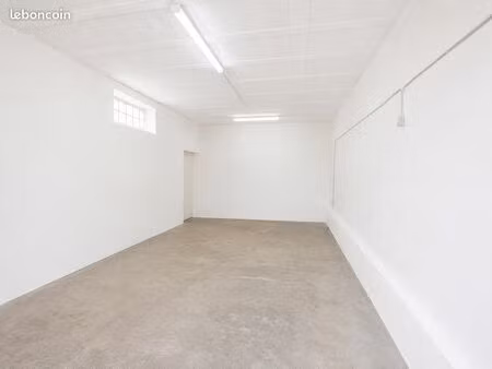 local professionnel 42 m² à louer – hypercentre hendaye