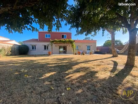 maison 6 pièces 137 m²
