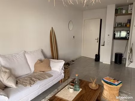 à louer – appartement t2 avec balcon et parking – le bouscat