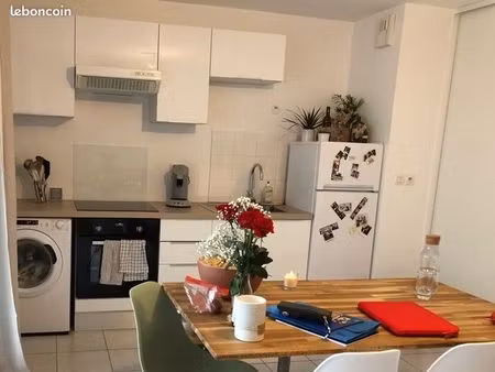 t1 33m2 avec balcon 10m2 et garage dans 7ième