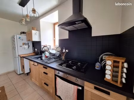 particulier loue appartement f3 de 60m2