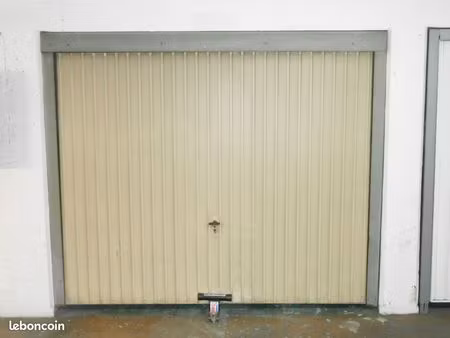 location garage fermé (box privatif - parking sécurisé) - les mureaux