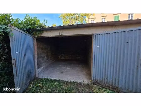 box / garde meubles - 23m2  65m3  hyper centre