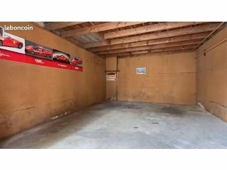 garage 22 m² pour voiture de collection