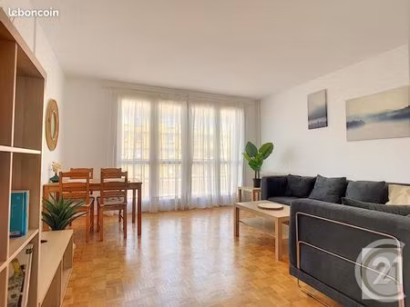 chambre 1 pièce 10 m²