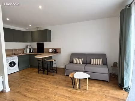studio neuf avec terrasse - parking - 50m du tram b