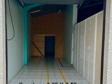 local 45 m2 pour stokage