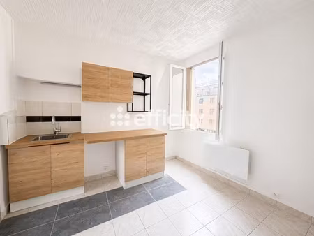 appartement 1 pièce - 15 m²