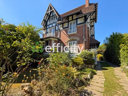 maison 8 pièces - 172 m²