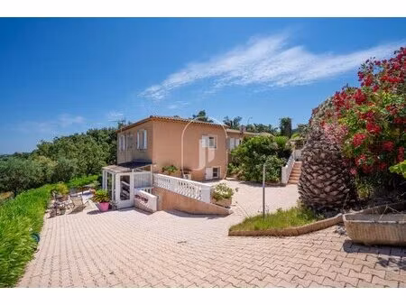 maison provençale dans domaine privé à vendre à sainte-maxime