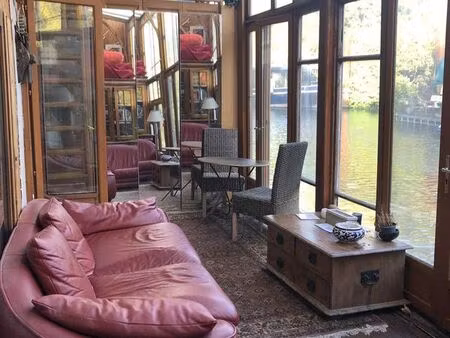 chambre dans péniche au porte de paris