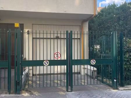 place de parking sécurisée à louer – belleville / goncourt (paris 11e)
