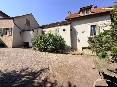 maison 7 pièces - 177 m²