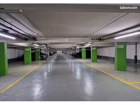 parking sous terrain champs élysée