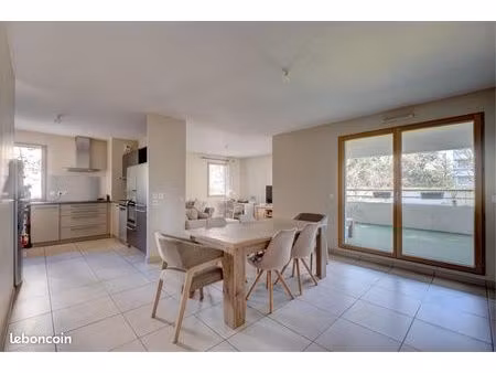 appartement 4 pièces 101 m²