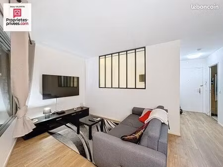 studio 1 pièce 33 m²