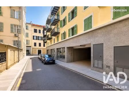 parking/box 15 m² nice