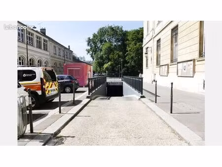 vends place de stationnement  parking saemes  marie du 14ème