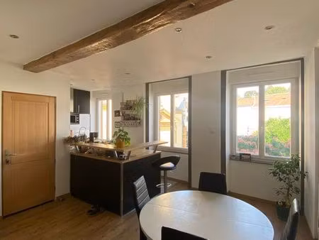 appartement t2 de 52 m² entièrement rénové centre-ville