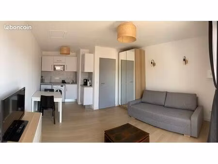 studio 22m2 récent dans résidence sécurisée (idéal étudiant)