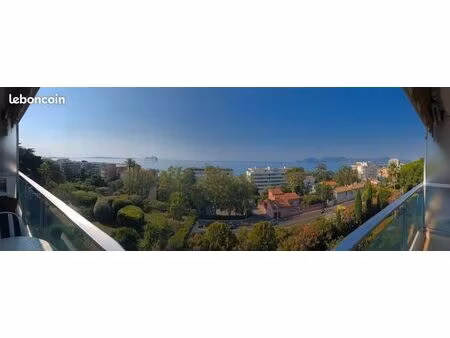 appartement 96 m carré à cannes dans belle copropriété avec piscine  vue panoramique sur m