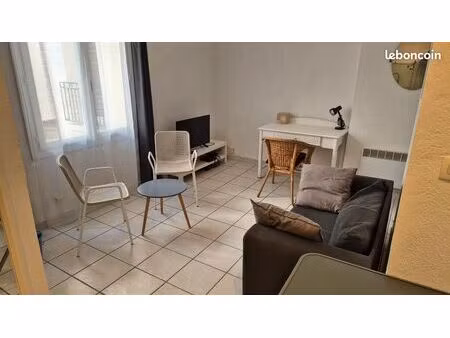 grand studio meublé loyer tout compris quai de rive neuve
