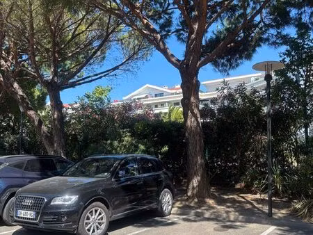 place de parking residence parc borely