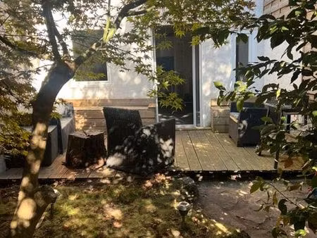 appartement avec jardin et terrasse  double garage attenant