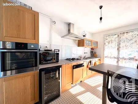 appartement 3 pièces 65 m²