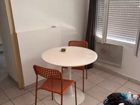 loue t2  vaulx-en-velin