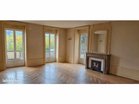 bureaux climatisé avec parking
