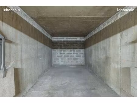 garage dans cours securise