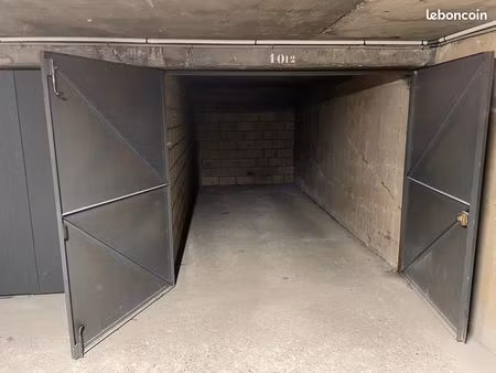 box parking
