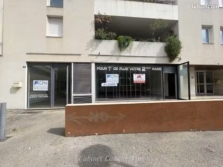 local 76 m² aubagne