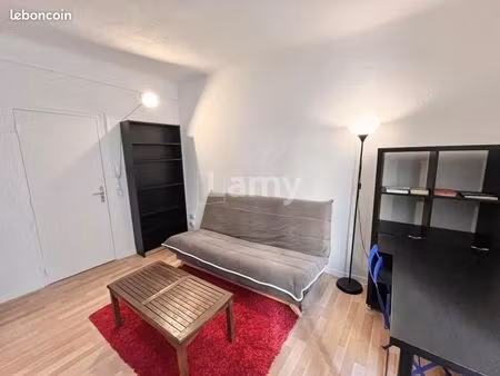 studio 1 pièce 18 m²