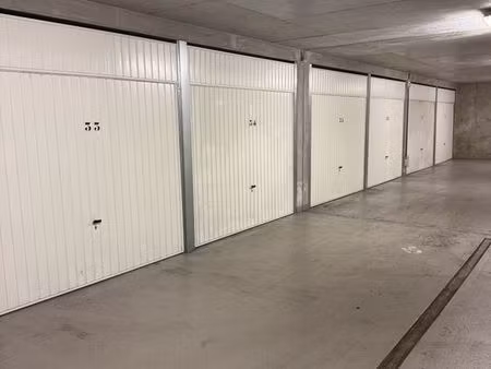 garage simple dans résidence sécurisée