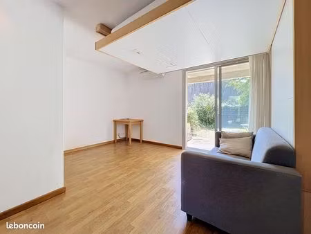 studio 1 pièce 27 m²