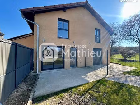maison 4 pièces 82 m²