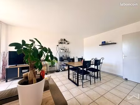 appartement 3 pièces 64 m²