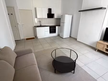à vendre jolie t2 – dernier étage – marseille 4e – rue calme
