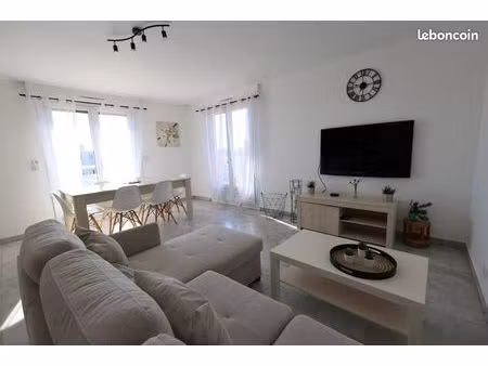 appartement t4 de 85m² – 5ème étage avec ascenseur  grand balcon et parking – fréjus centr