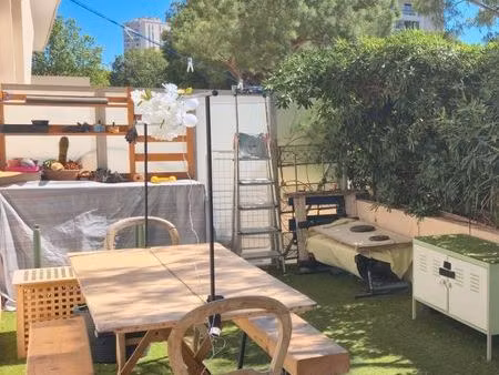t3 de 81 m² avec terrasse de 40 m²  place de parking et cave – toulon la rode