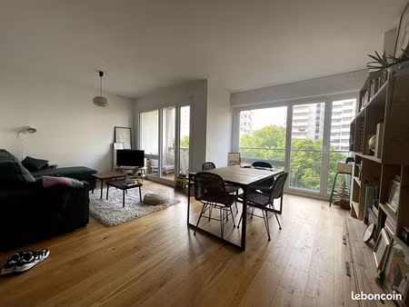 appartement 2 pièces 63 m²