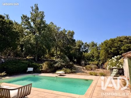 propriété 5 pièces 113 m²