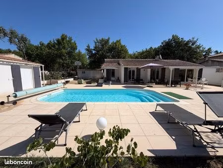 villa regusse