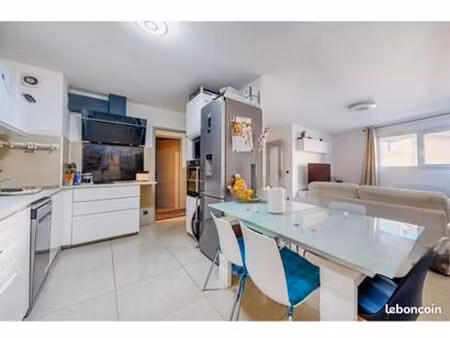 appartement t4 plus bureau