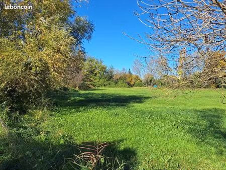 terrain 475 m² eyguieres