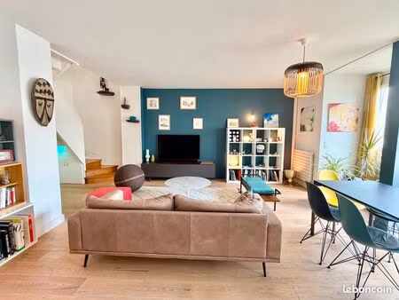 90m2 en duplex  balcon