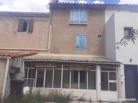 vend maison de village au calme
